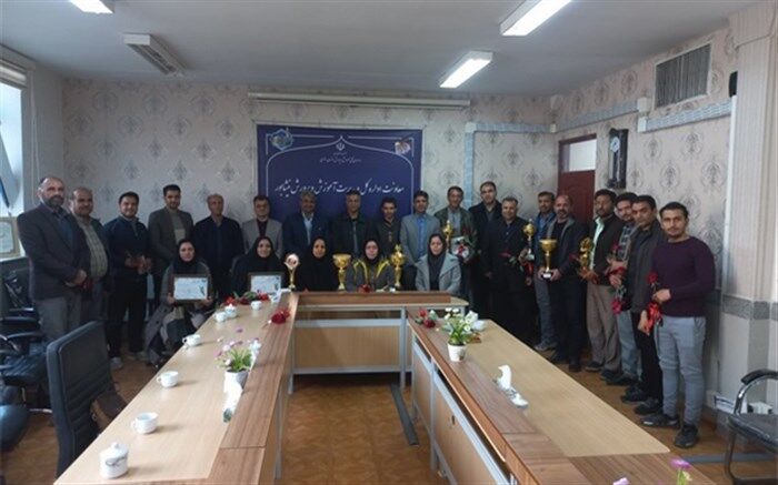 از مقام آوران ورزشی نیشابور تجلیل شد