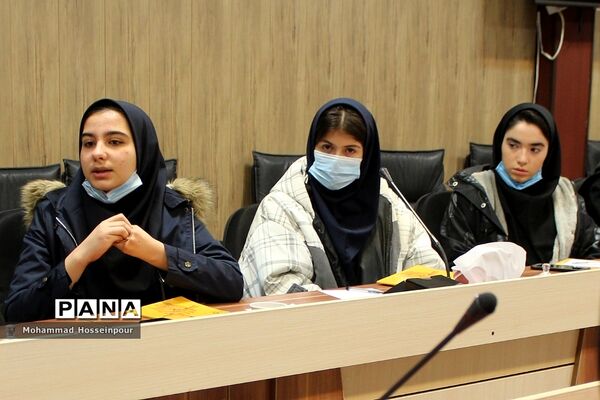 برگزاری انتخابات شورای دانش‌آموزی در بهارستان‌2