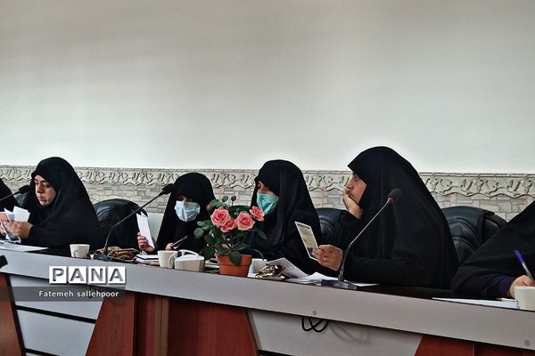 برگزاری جلسه توانمند‌سازی روحانیون طرح امین  در قرچک