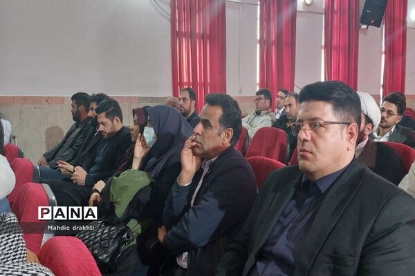 نشست روشنگری یوم الله ۹ دی در شهرستان بهارستان