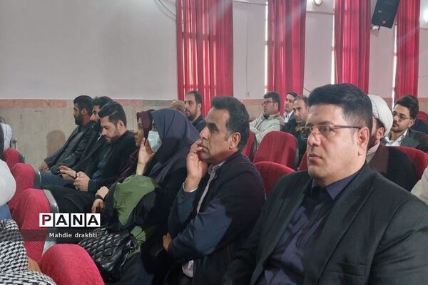 نشست روشنگری یوم الله ۹ دی در شهرستان بهارستان