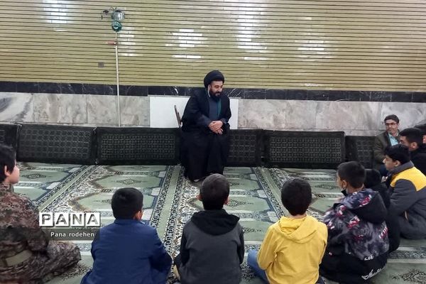 جلسات معرفتی و قرآنی امام‌جمعه رودهن با نوجوانان و جوانان