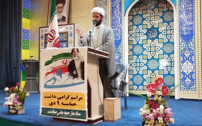 ۹ دی، به معنای همبستگی و ایستادگی در مقابل استکبار جهانی است
