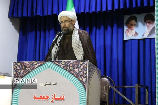 دیدار مردمی مسئولان استان زنجان  پس از اقامه نماز جمعه