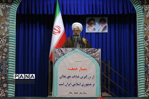 دیدار مردمی مسئولان استان زنجان  پس از اقامه نماز جمعه