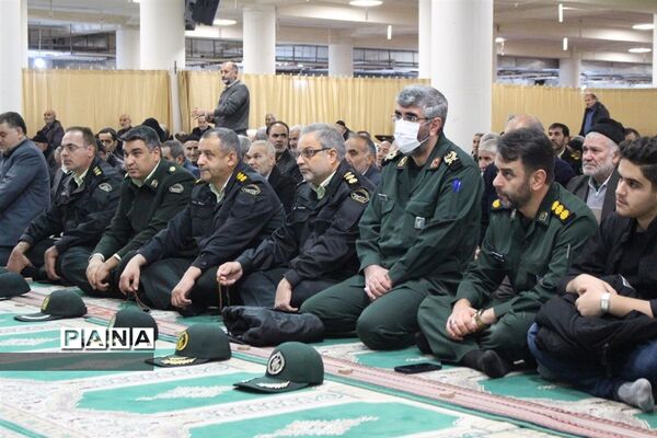 دیدار مردمی مسئولان استان زنجان  پس از اقامه نماز جمعه