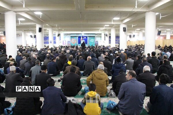 دیدار مردمی مسئولان استان زنجان  پس از اقامه نماز جمعه