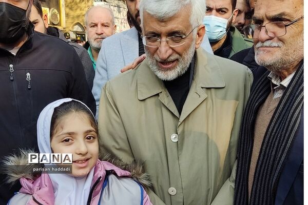 راهپیمایی دانش‌آموزان و مردم ولایتمدار شهرستان شهریار در روز ۹دی