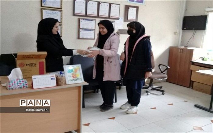 تقدیر از دانش‌آموزان نخبه پاکدشت