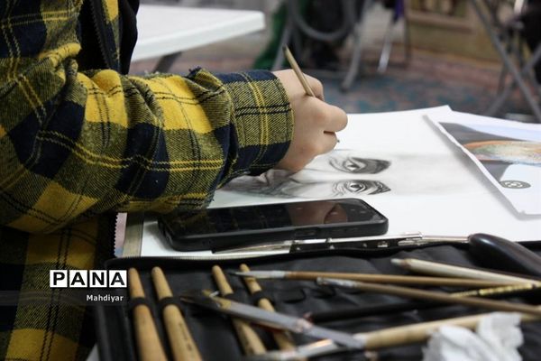 مسابقه نقاشی دانش‌آموزی در سالگرد شهادت حاج قاسم سلیمانی