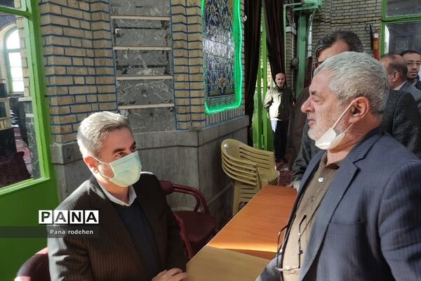 برپایی میزخدمت به صورت گسترده در بخش‌های شهرستان دماوند