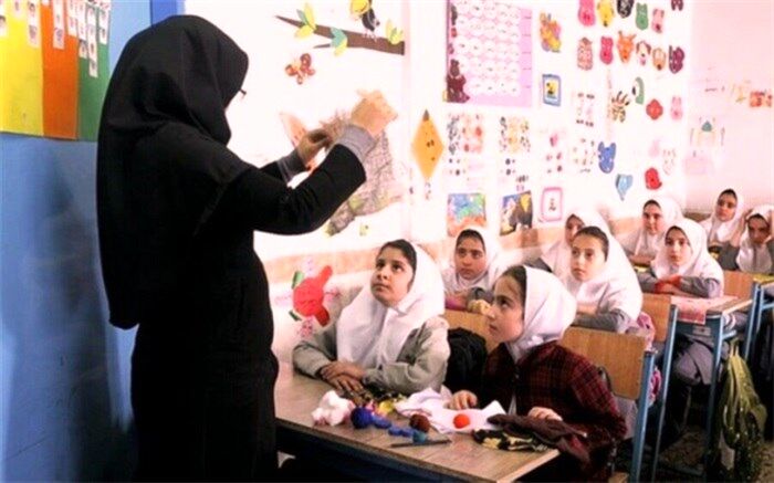 آموزش و پرورش با کمبود معلم مواجه نیست