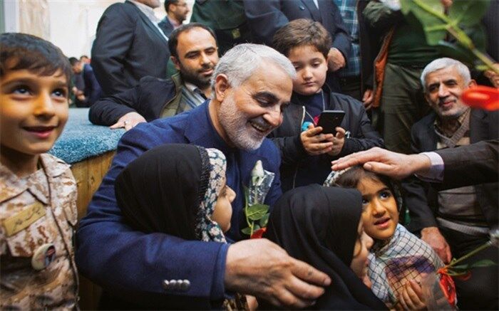 نظام تعلیم‌وتربیت و آموزش عالی از شهیدسلیمانی برای جوانان الگوسازی کنند