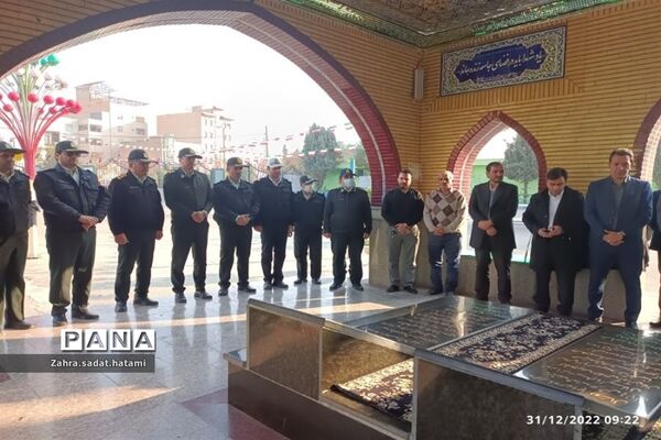 گلباران مزار شهدای گمنام در مصلی امام خمینی(ره) پاکدشت