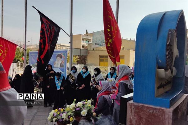 مراسم یادواره شهید سردار حاج قاسم سلیمانی در اداره‌کل آموزش و پرورش فارس