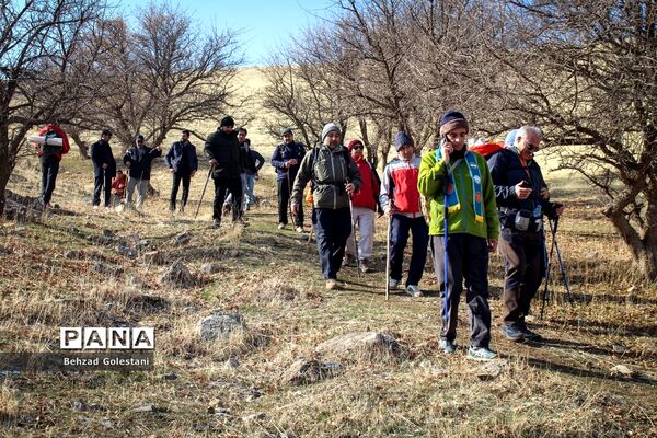 کوهپیمایی مربیان سازمان دانش‌آموزی آذربایجان غربی
