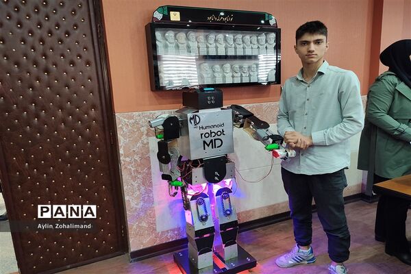 تجلیل از پژوهشگران برتر شهرستان رباط کریم