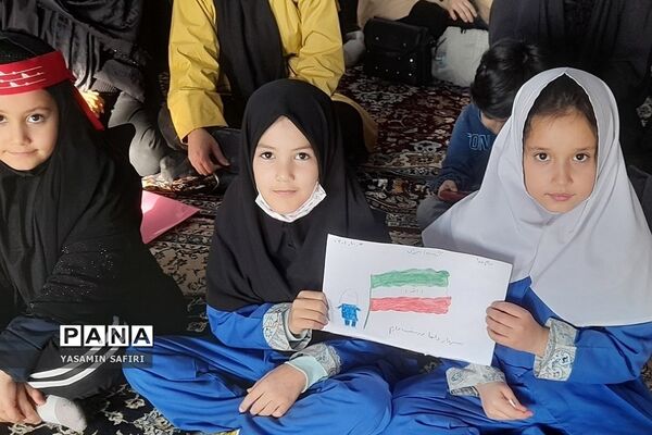 مراسم سومین ساگرد شهادت حاج قاسم سلیمانی توسط دانش‌آموزان دبستان شهید کمانی فشافویه