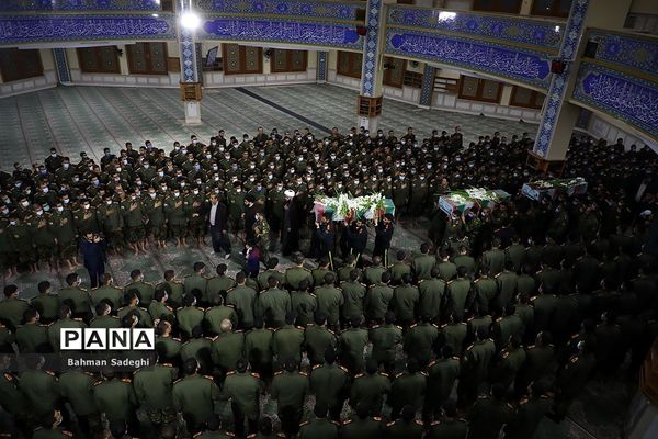 تشییع پیکر سه شهید گمنام در دانشگاه افسری امام علی(ع)