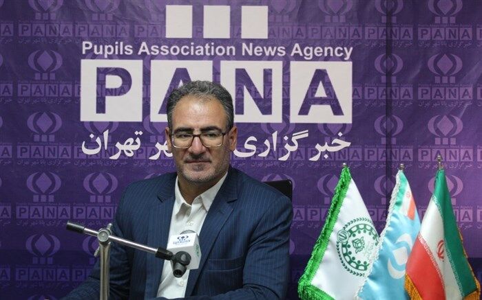 زنده نگهداشتن حماسه سترگ ٩ دی؛ وظیفه ای مهم بر دوش همگان به ویژه فرهنگیان و دانش آموزان است