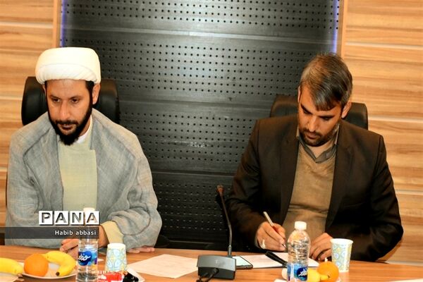 برگزاری نشست موسسان مدارس غیردولتی در صفادشت