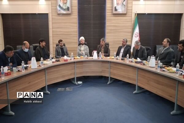 برگزاری نشست موسسان مدارس غیردولتی در صفادشت