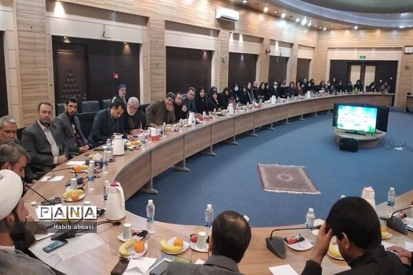 برگزاری نشست موسسان مدارس غیردولتی در صفادشت