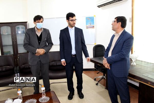 دیدار دانش‌آموزان تشکل‌های دانش‌آموزی با رئیس و کارکنان نهضت سوادآموزی استان بوشهر