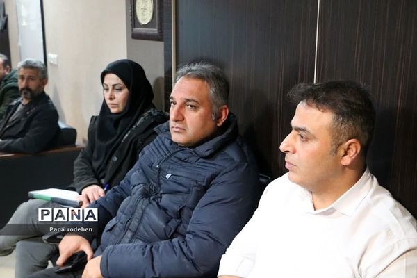 نشست بررسی مسائل و مشکلات ورزشی رودهن