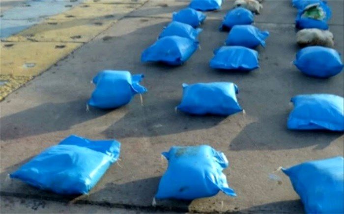 کشف و ضبط ۴۲۰ کیلو‌گرم مواد مخدر در آب‌های چابهار‌