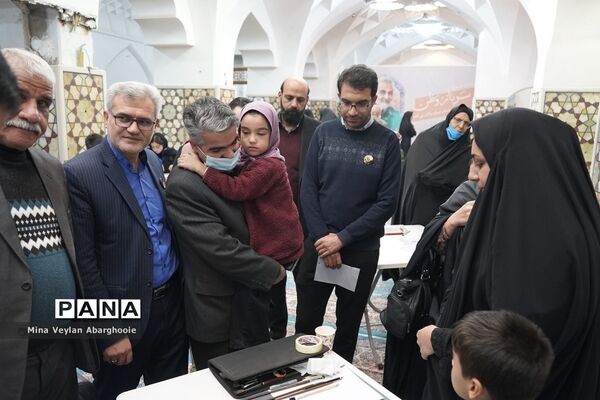 رویداد هنری با برگزاری نمایشگاه عکس و پوستر حاج قاسم سلیمانی در پیشوا