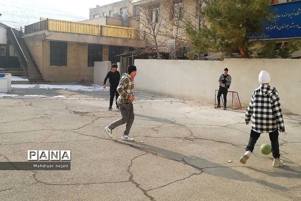 مسابقات فوتبال جام شهید حاج قاسم سلیمانی در مدارس رودهن