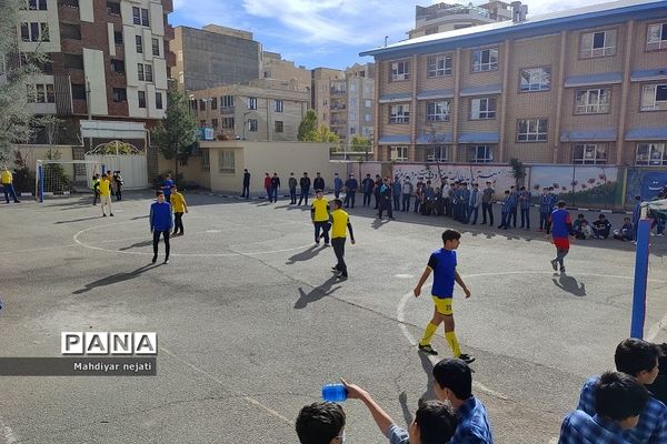 مسابقات فوتبال جام شهید حاج قاسم سلیمانی در مدارس رودهن