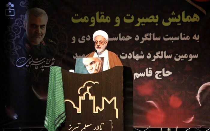 سردار سلیمانی فردی بصیر و آگاه بود
