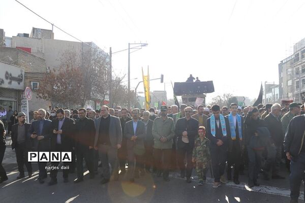 تشییع پیکر شهید گمنام ومراسم خاکسپاری در اردوگاه ثامن الحجج (ع)مشهد