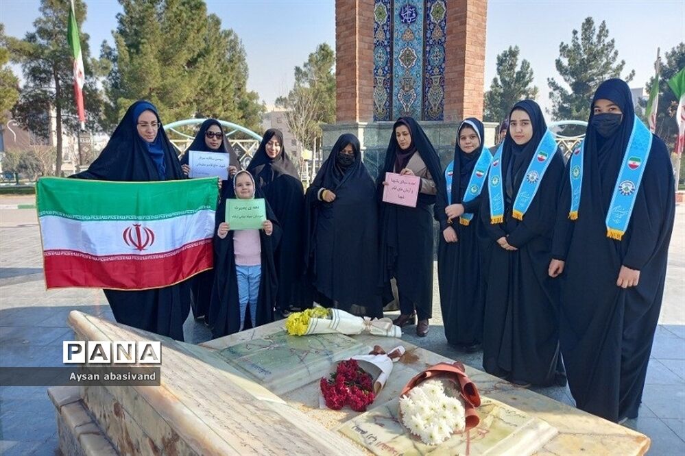تجدید میثاق با شهدا به‌مناسبت سالگرد سردار حاج قاسم سلیمانی