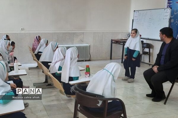 کارگاه فن‌بیان و اعتمادبه نفس در دبستان سما یک رودهن