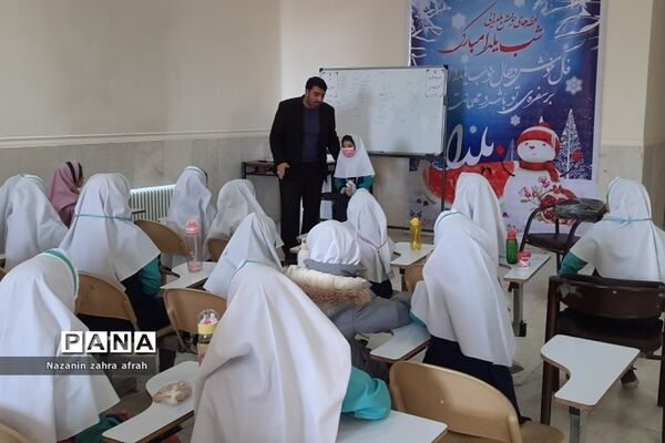 کارگاه فن‌بیان و اعتمادبه نفس در دبستان سما یک رودهن