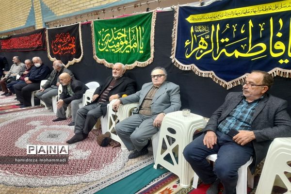 مراسم شب شعر مقاومت در قائمشهر