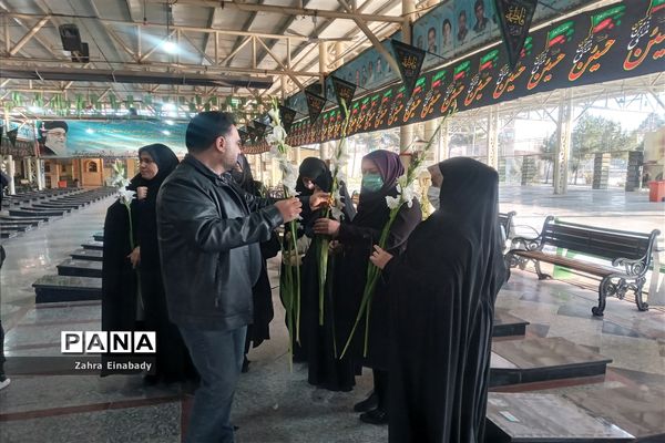 گلباران مزار شهدا به‌مناسبت سالروز شهادت سردار دل‌ها