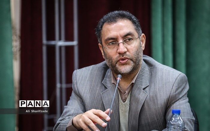 حفظ و حراست معنوی از مکتب شهید سلیمانی، از وظایف فرهنگیان است