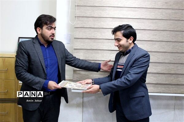 مراسم تکریم و معارفه مدیر کتابخانه دانش‌آموز در شیراز