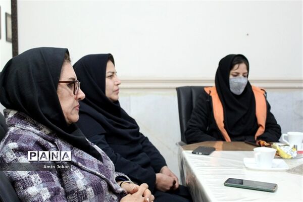 مراسم تکریم و معارفه مدیر کتابخانه دانش‌آموز در شیراز