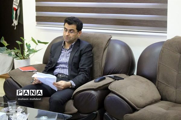 ملاقات مردم با فرماندار گلوگاه