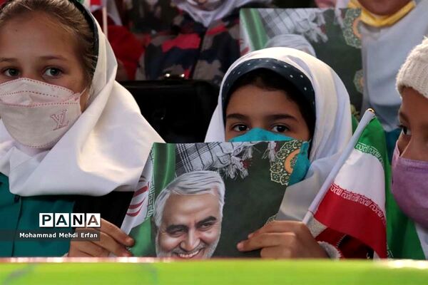 تجدید میثاق دانش‌آموزان آباده با سردار دل‌ها
