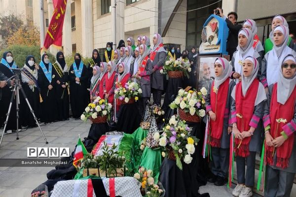 تجدید پیمان فرزندان حاج قاسم با شهدا در شیراز