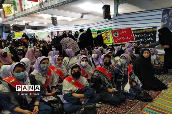 تجدید پیمان فرزندان حاج قاسم با شهدا در شیراز