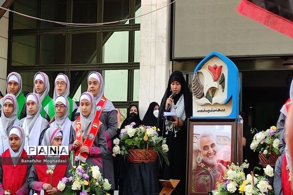 تجدید پیمان فرزندان حاج قاسم با شهدا در شیراز