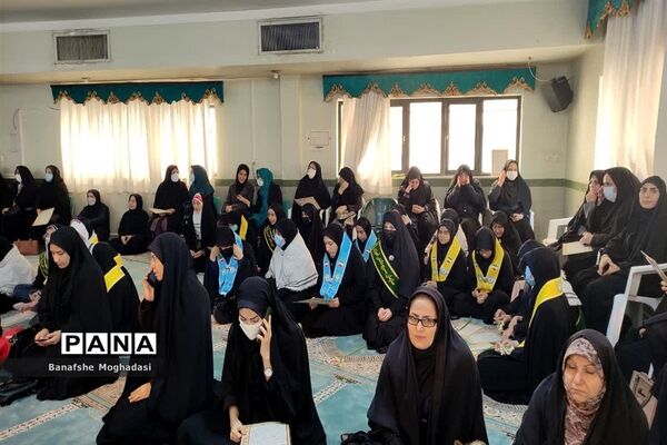 تجدید پیمان فرزندان حاج قاسم با شهدا در شیراز