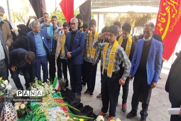 تجدید پیمان فرزندان حاج قاسم با شهدا در شیراز